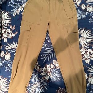 Banana Republic Women's Tan Cargo Pants